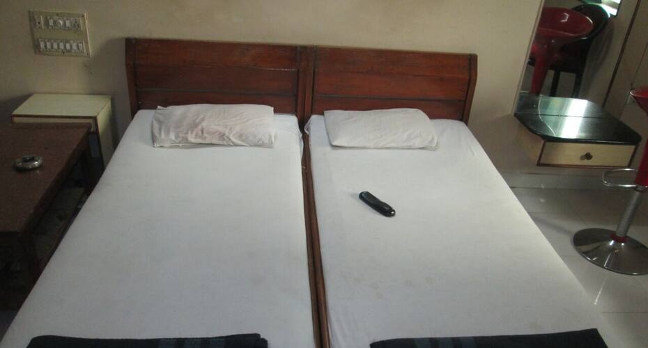 Hotel Guru, Latur 1